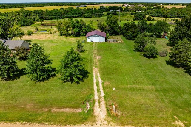 1277 N Osage Rd, Mulvane, KS 67110