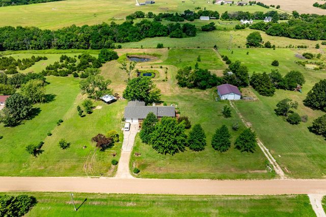 1277 N Osage Rd, Mulvane, KS 67110