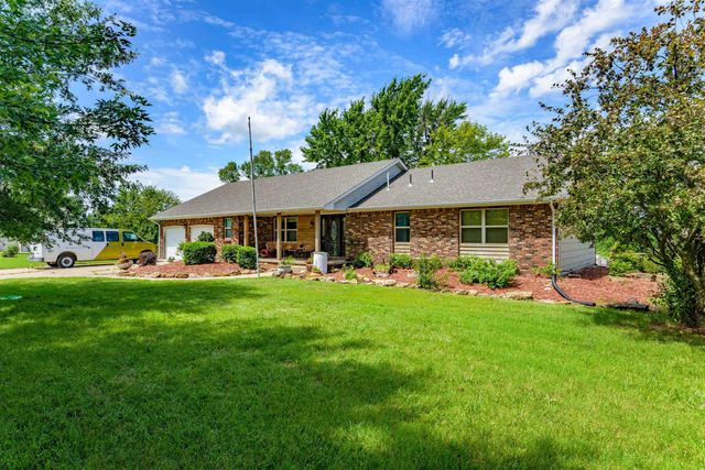 1277 N Osage Rd, Mulvane, KS 67110