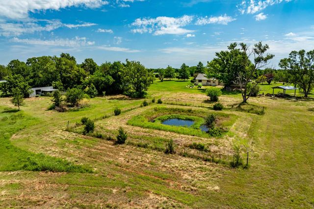 1277 N Osage Rd, Mulvane, KS 67110