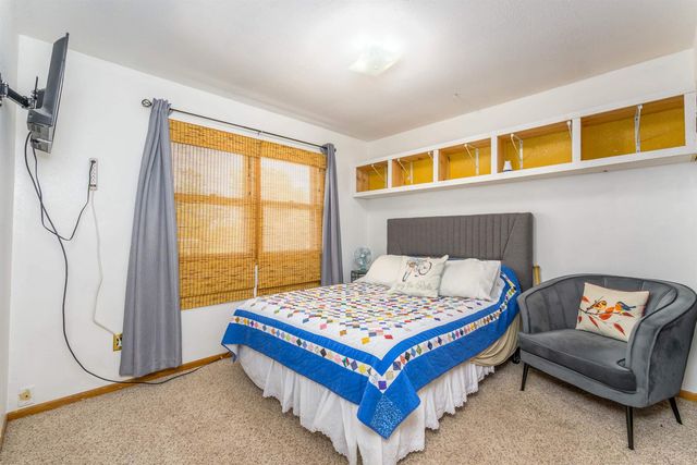 1277 N Osage Rd, Mulvane, KS 67110