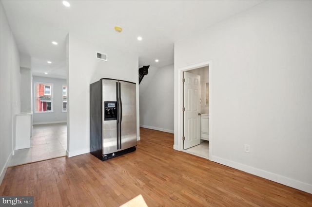 647 N 33RD ST, Philadelphia, PA 19104