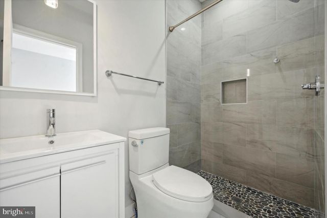 647 N 33RD ST, Philadelphia, PA 19104