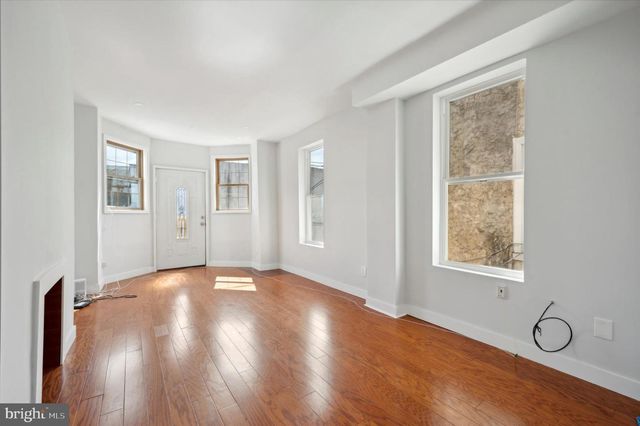 647 N 33RD ST, Philadelphia, PA 19104