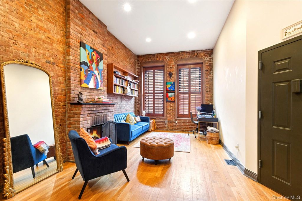 246 West 132nd Street - TH, New York (manhattan), NY 10027 — photo 2