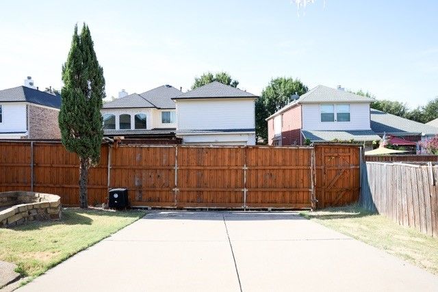 9761 Hickory Street, Frisco, TX 75035