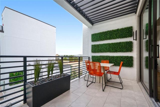 850 Central AVE 311, Naples, FL 34102
