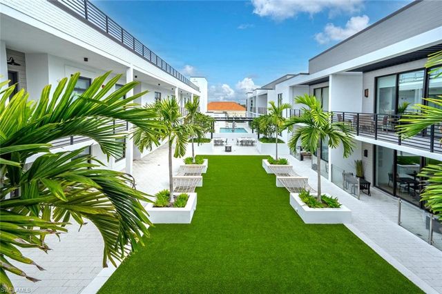 850 Central AVE 311, Naples, FL 34102
