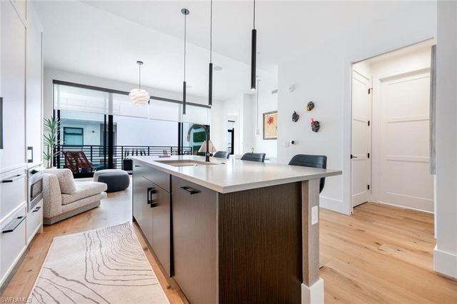 850 Central AVE 311, Naples, FL 34102