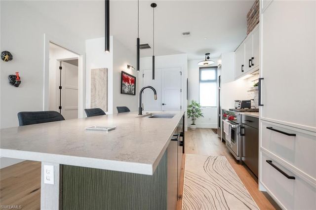 850 Central AVE 311, Naples, FL 34102