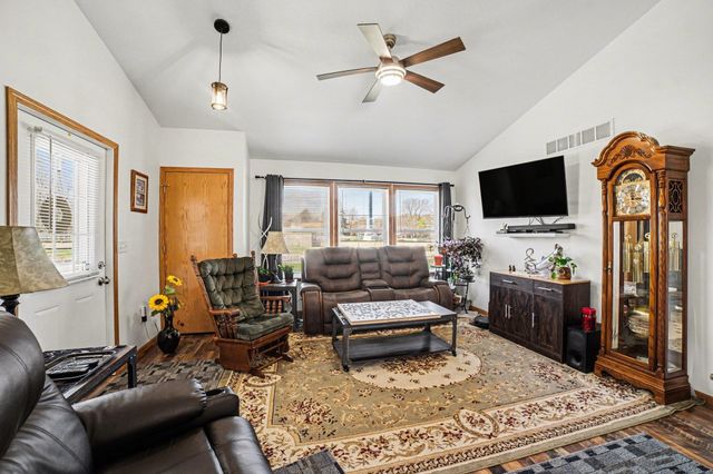 405 E Jefferson Street, Coleman, MI 48618