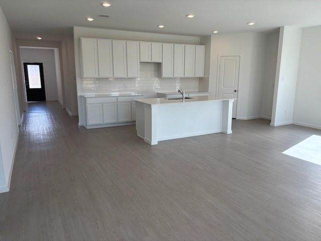 516 Robin Street, Angleton, TX 77515