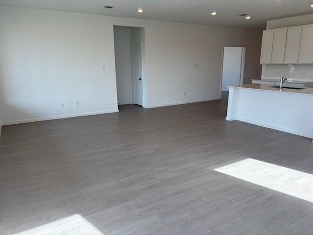 516 Robin Street, Angleton, TX 77515