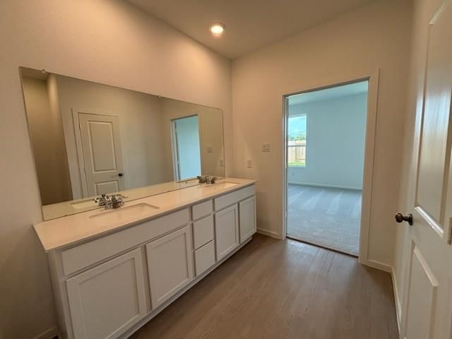 516 Robin Street, Angleton, TX 77515