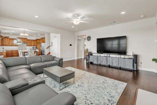 1639 Redmond Dr, Rocklin, CA 95765