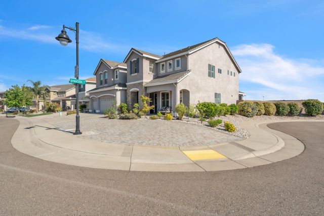 1639 Redmond Dr, Rocklin, CA 95765