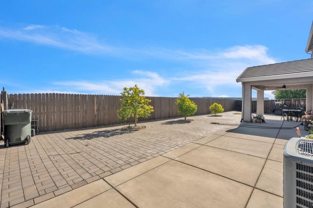 1639 Redmond Dr, Rocklin, CA 95765