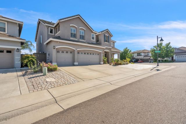 1639 Redmond Dr, Rocklin, CA 95765