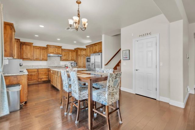 1639 Redmond Dr, Rocklin, CA 95765