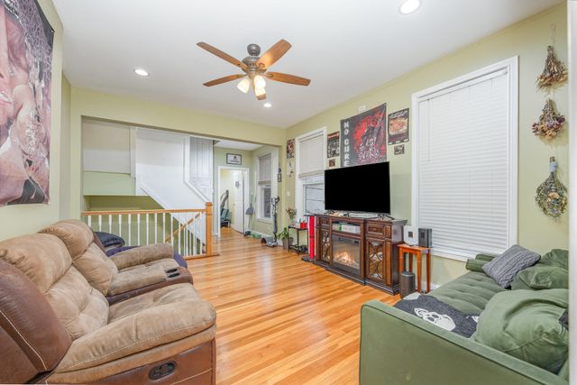 328 W 6th Street, Covington, KY 41011