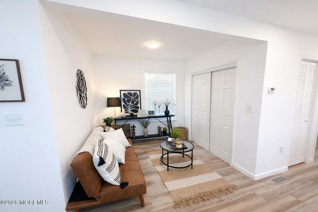 66 Bayshore Mobile Mnr, Hazlet, NJ 07734