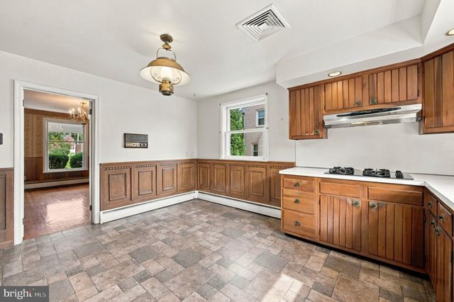 1411 DORCHESTER RD, Havertown, PA 19083