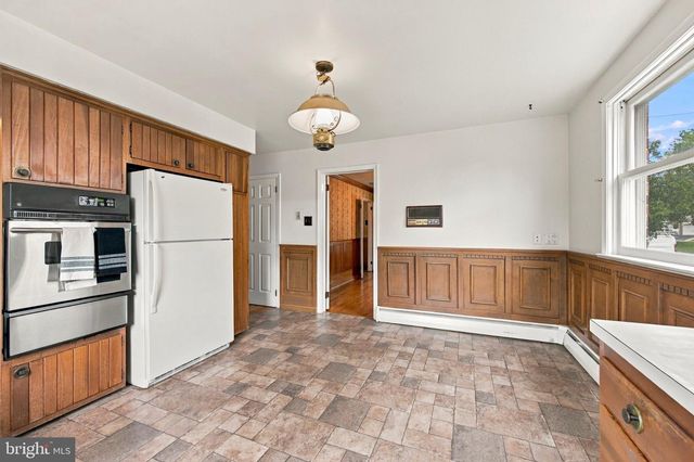 1411 DORCHESTER RD, Havertown, PA 19083