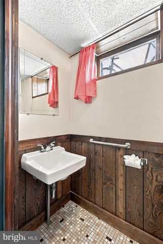 1411 DORCHESTER RD, Havertown, PA 19083