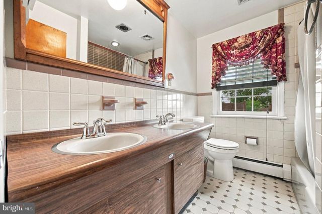 1411 DORCHESTER RD, Havertown, PA 19083