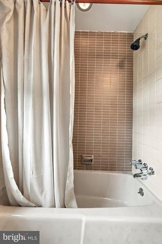 1411 DORCHESTER RD, Havertown, PA 19083