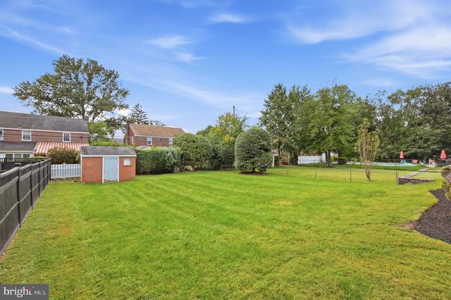 1411 DORCHESTER RD, Havertown, PA 19083