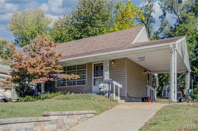 312 Saint Louis Avenue, Ferguson, MO 63135