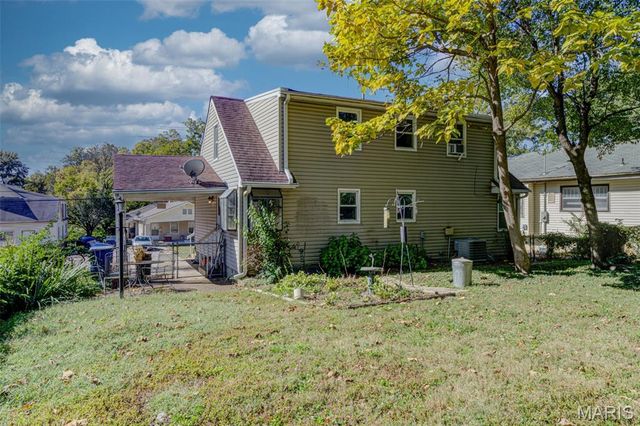312 Saint Louis Avenue, Ferguson, MO 63135