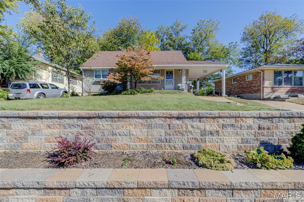 312 Saint Louis Avenue, Ferguson, MO 63135