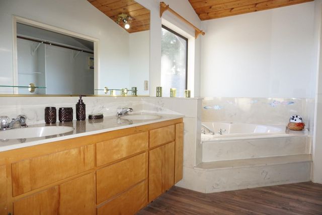 1016 Lombardy Drive, Modesto, CA 95351