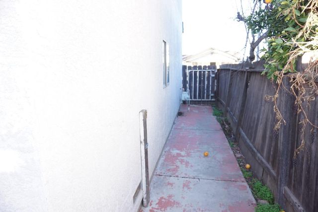 1016 Lombardy Drive, Modesto, CA 95351