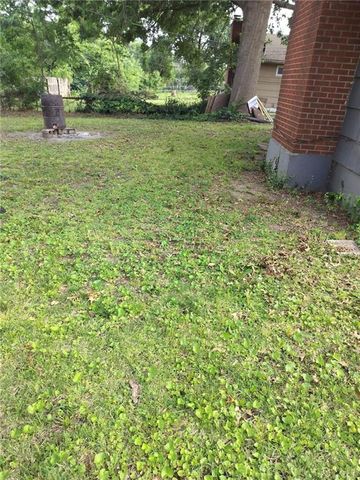 9813 Bennington Avenue, Kansas City, MO 64134