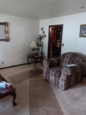 9813 Bennington Avenue, Kansas City, MO 64134