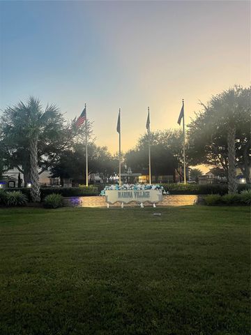 1300 Ketch Court, League City, TX 77573