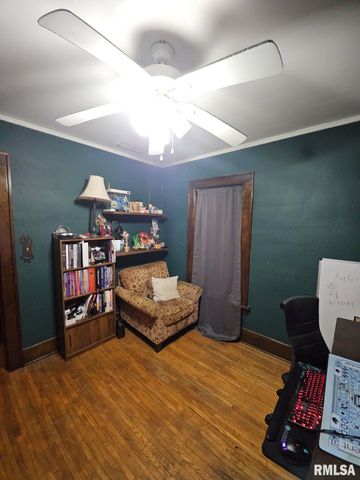 1027 N INSTITUTE Place, Peoria, IL 61606