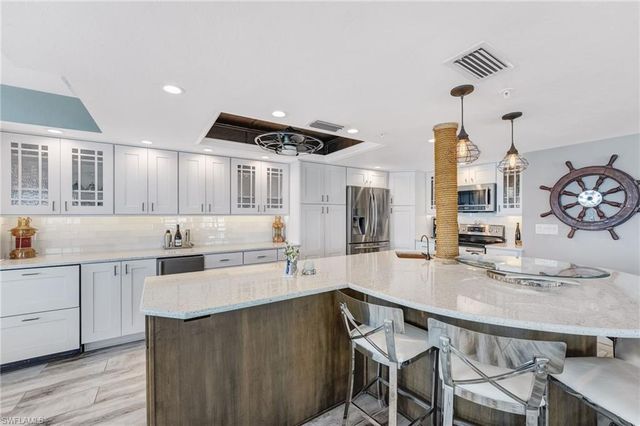 345 Mango ST 401, Fort Myers Beach, FL 33931