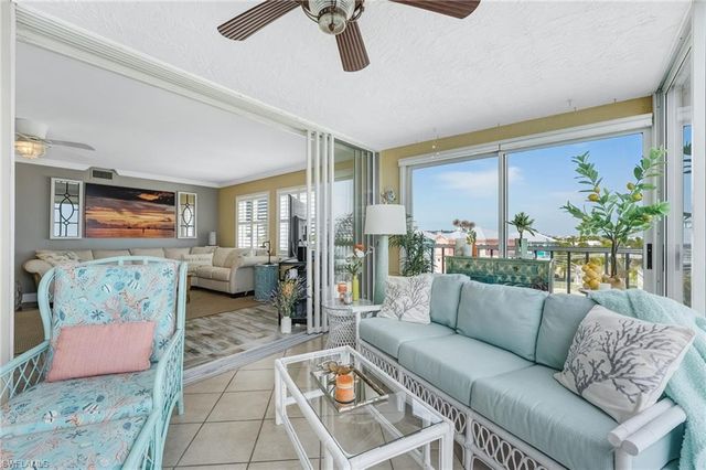 345 Mango ST 401, Fort Myers Beach, FL 33931