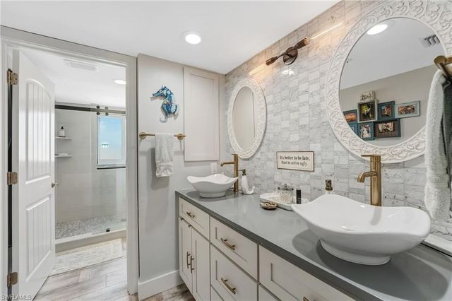 345 Mango ST 401, Fort Myers Beach, FL 33931