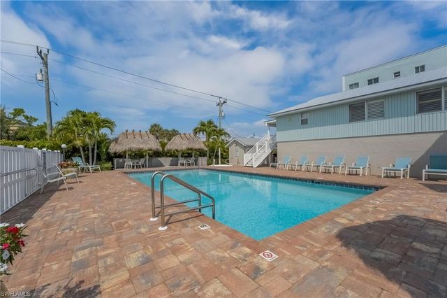 345 Mango ST 401, Fort Myers Beach, FL 33931