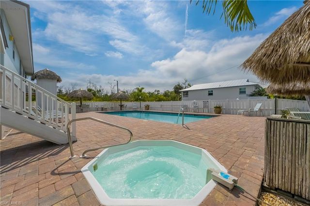 345 Mango ST 401, Fort Myers Beach, FL 33931
