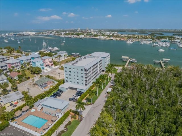 345 Mango ST 401, Fort Myers Beach, FL 33931