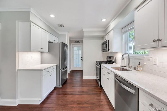 5 Barbara Anne Street, Manorville, NY 11949