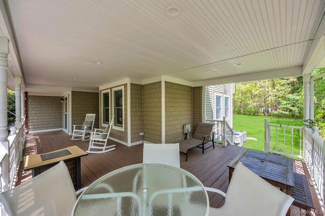5 Barbara Anne Street, Manorville, NY 11949