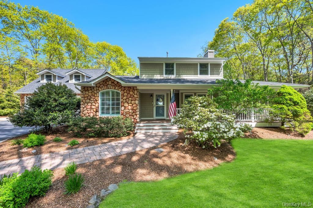 5 Barbara Anne Street, Manorville, NY 11949