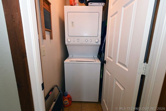 448529 E 979 Drive, Vian, OK 74962